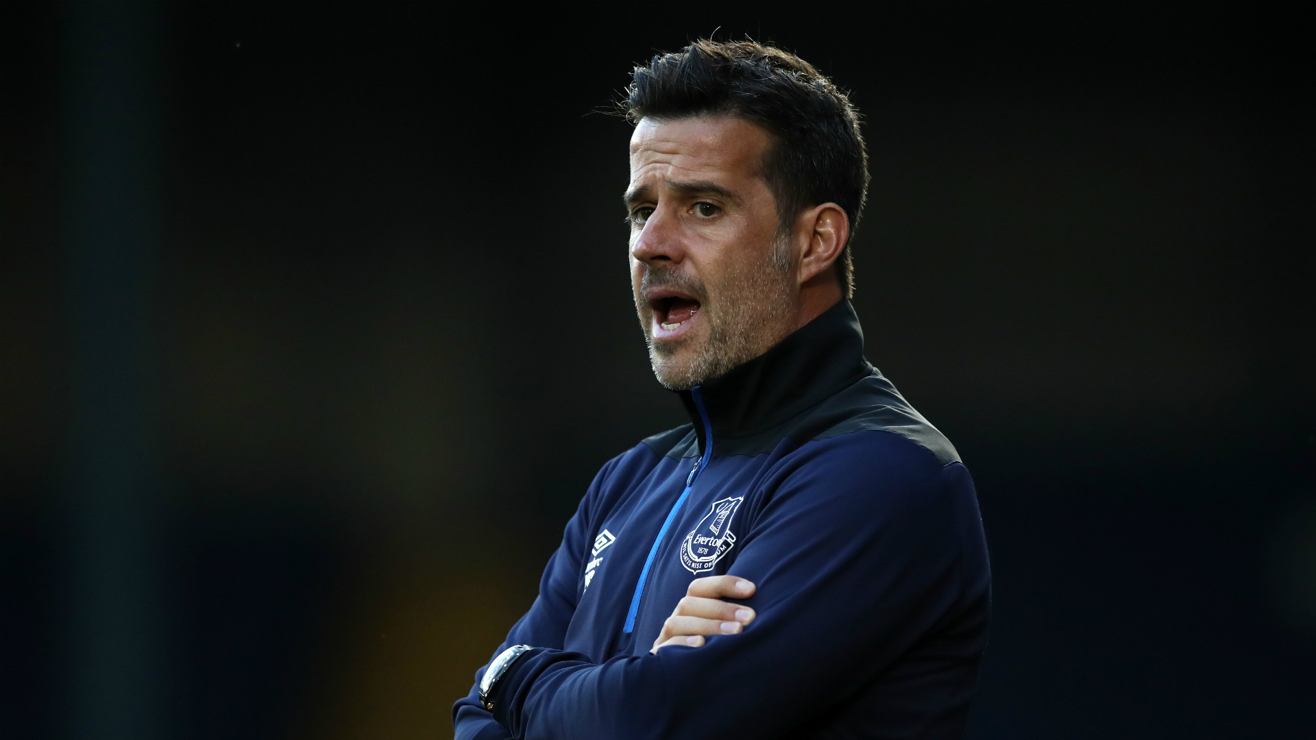 初看之下 初看之下