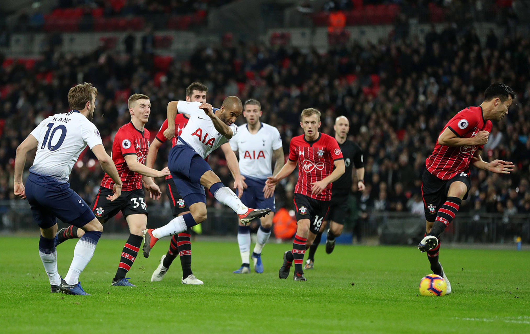 英格蘭足總杯半決賽布萊頓0-0(點球6-7)曼聯 林德洛夫制勝球 晉級隊史第21個英足總杯決賽.
